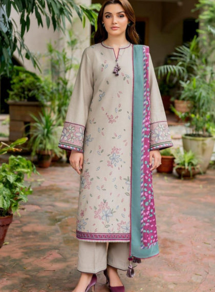 3 PCS WOENS UNSTITCHED EMBROIDERED SUIT .