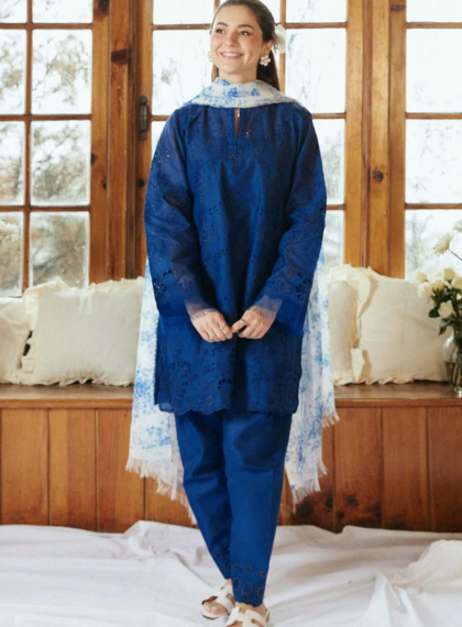 3 PCS WOMENS UNSTITCHED EMBROIDERED SUIT .