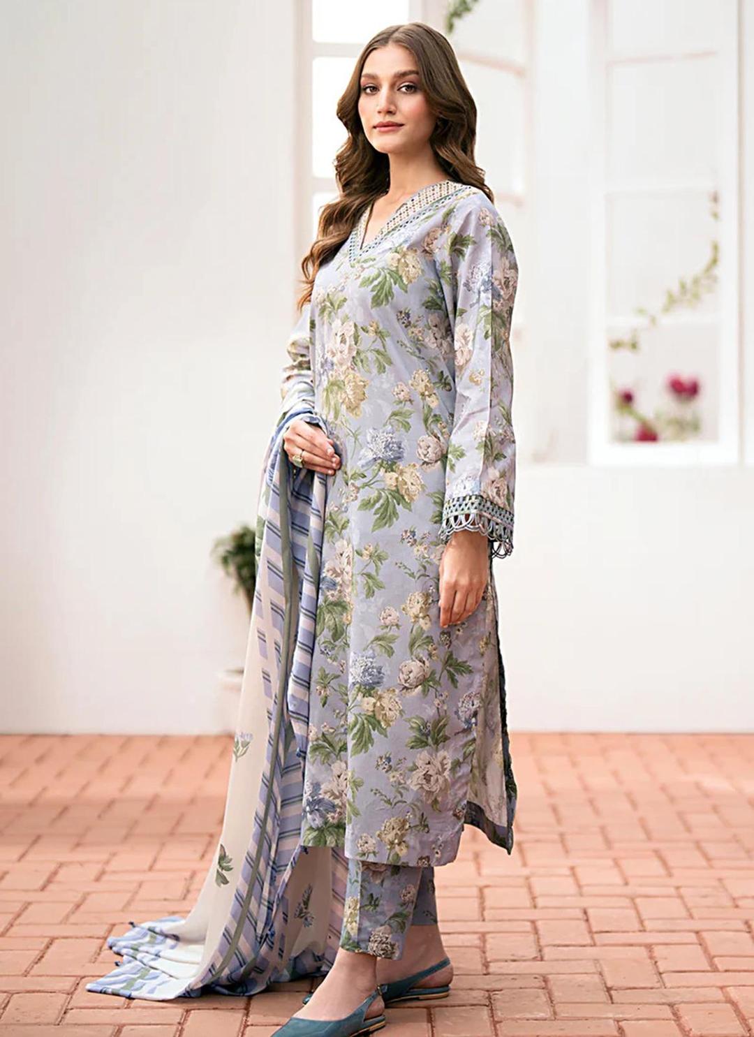 3 PCS WOMENS UNSTITCHED EMBROIDERED SUIT .