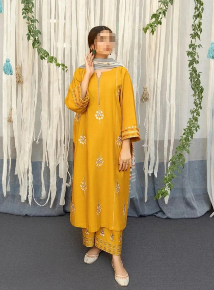 3 PCS WOMENS UNSTITCHED EMBROIDERED SUIT .