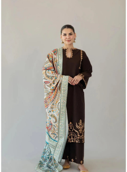 Zephoria Women’s Embroidered Fashion Online | Rangrez.pk