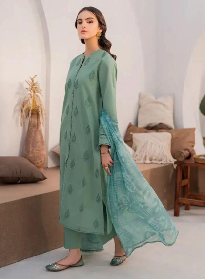 3 PCS WOMENS UNSTITCHED EMBROIDERED SUIT .