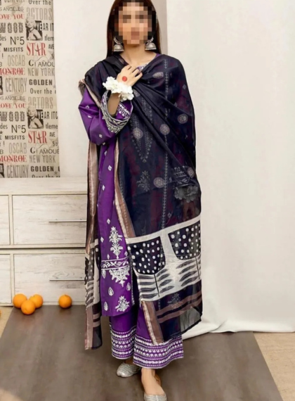 3 PCS WOMENS UNSTITCHED EMBROIDERED SUIT .