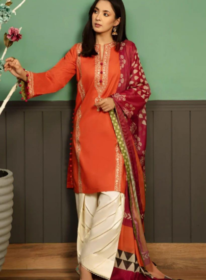 3 PCS WOMENS UNSTITCHED EMBROIDERED SUIT .